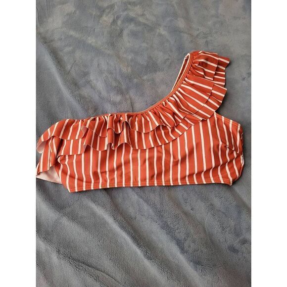 NWOT SWIM TOP  - Picture 1 of 5